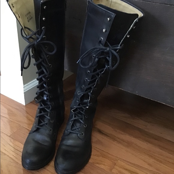 Frye Shoes - Frye Veronica boot size 8